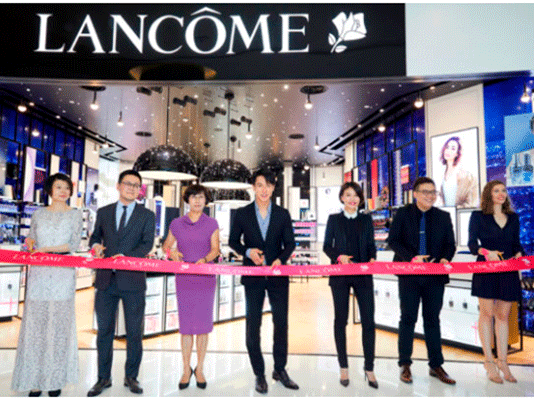 明星降臨三亞國(guó)際免稅城打造冬季旅游購(gòu)物天堂