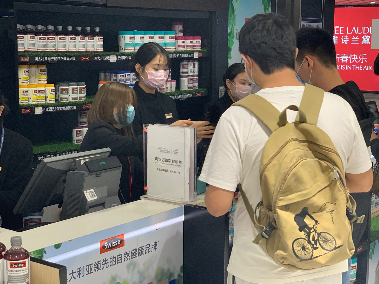 【中國(guó)免稅人在行動(dòng)?一線直擊篇】之三：抗“疫”前線，服務(wù)不打烊！