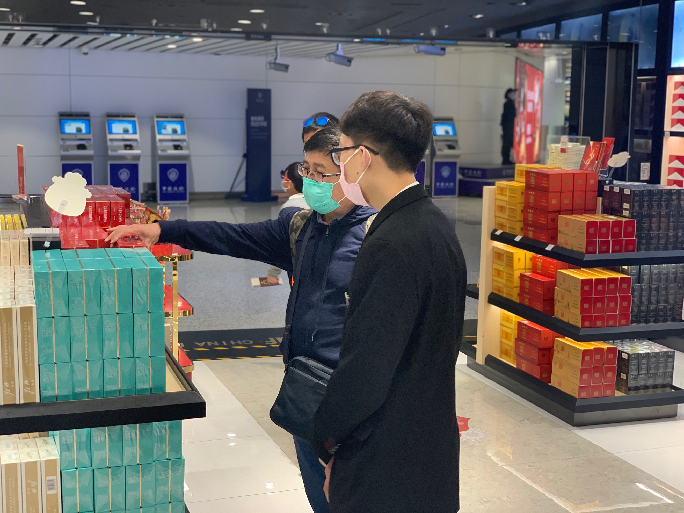 【中國(guó)免稅人在行動(dòng)?黨員先鋒篇】之二： 不忘初心，凝心聚力——中免黨員抗擊疫情，發(fā)揮黨員先鋒模范作用