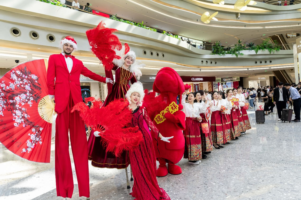 中免集團(tuán)海南門店多端發(fā)力，助力春節(jié)免稅消費(fèi)取得“開門紅”